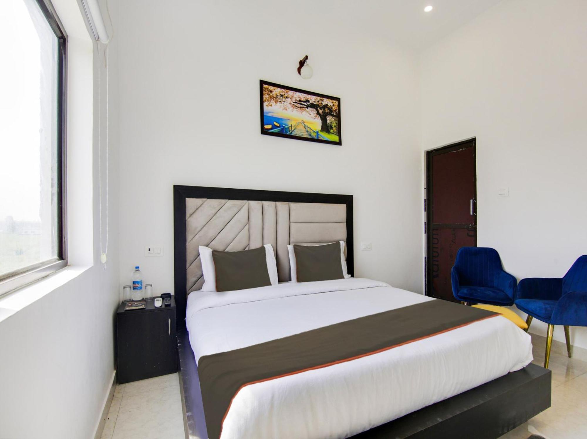 The Nines Hotel & Restro Найнитал Экстерьер фото